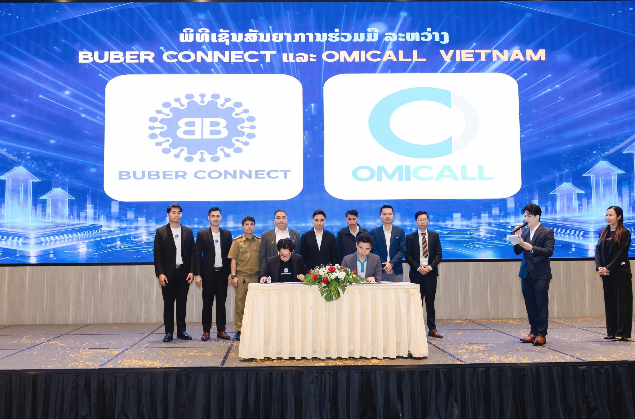 Lễ ký kết OMI JSC hợp tác Buber Connect tại Vientiane
