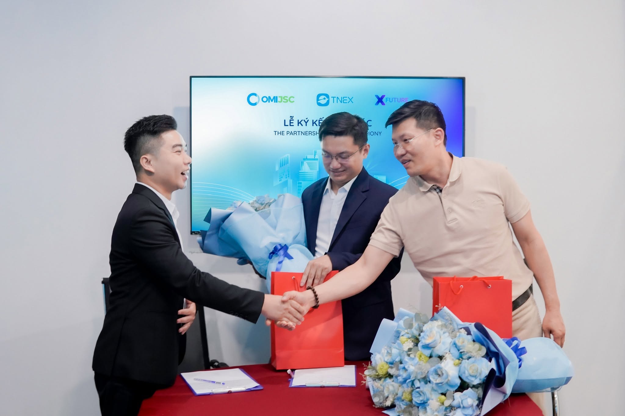 OMI JSC hợp tác TNEX và XFuture