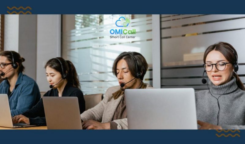 Tổng đài viên làm việc trong môi trường thân thiện